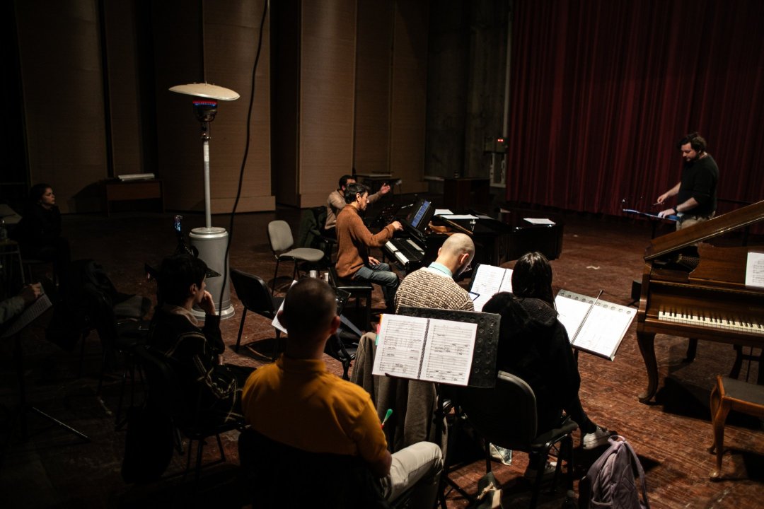/todo-listo-y-preparado-para-el-concierto-batutas-de-la-orquesta-sinfonica