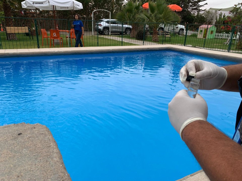 /con-fiscalizacion-a-piscina-seremi-de-salud-comenzo-campana-de-verano