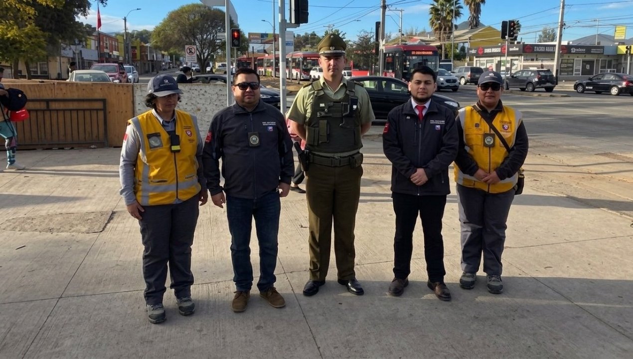 /seremi-de-transportes-lidera-operativo-por-vehiculos-que-obstaculizaban-el