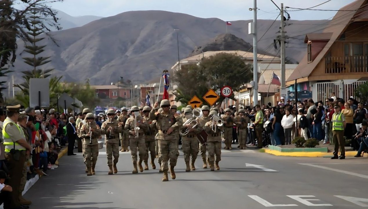/local/con-gran-participacion-taltal-realizo-su-tradicional-desfile