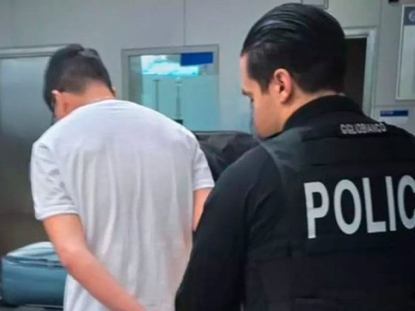 Detienen a chileno en EEUU: Iba a juntarse con adolescente que conoció por Roblox