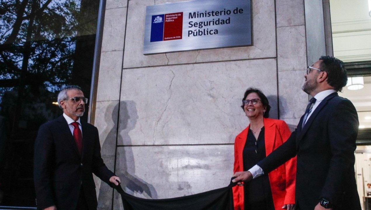 /actualidad/gobierno-presenta-proyecto-para-traspasar-gendarmeria-al-ministerio-de